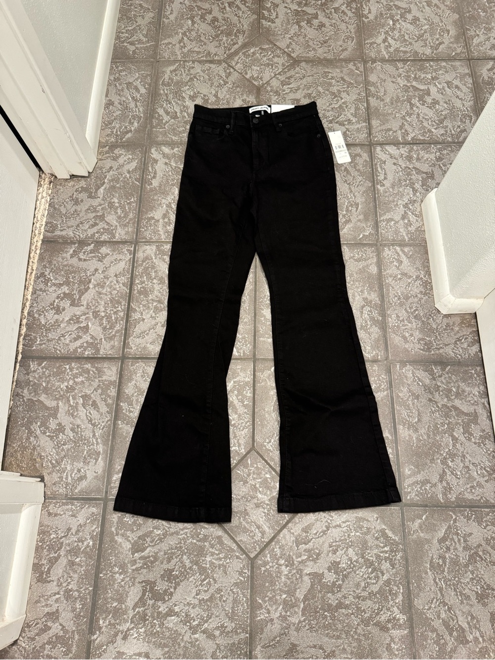 DKNY NWT Jeans High Rise Flare Black Jeans Size 27x31 Tall